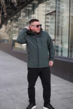 Теплая осенняя куртка Black Vinyl ТС24-2336 в цвете малахит для мужчины